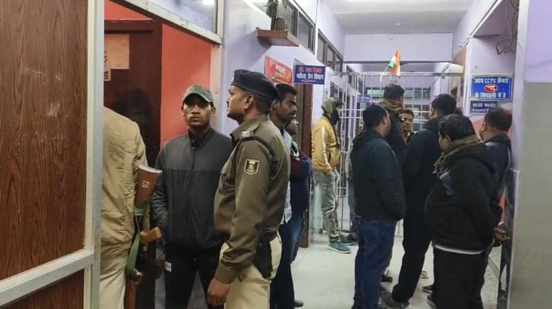 रोहतास: अज्ञात अपराधियों ने स्वर्ण व्यवसायी को मारी गोली, सोने से भरा बैग लेकर हुए फरार