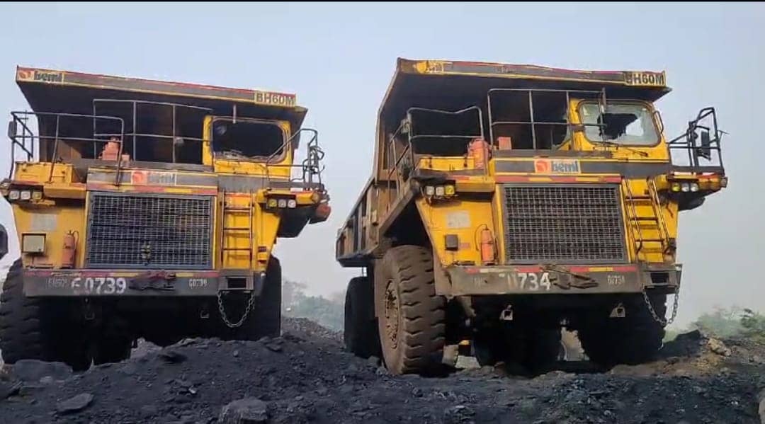 धनबाद में कोयला चोरों का बढ़ा आतंक, वासुदेवपुर उत्खनन परियोजना में बोला धावा, जानिए फिर क्या हुआ