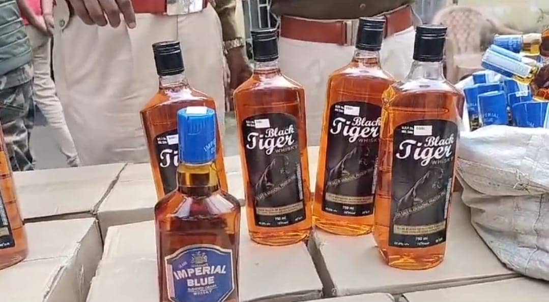 नया साल 2024 के जश्न की तैयारी: मैथन में फिर पकड़ाई पांच लाख की नकली शराब 