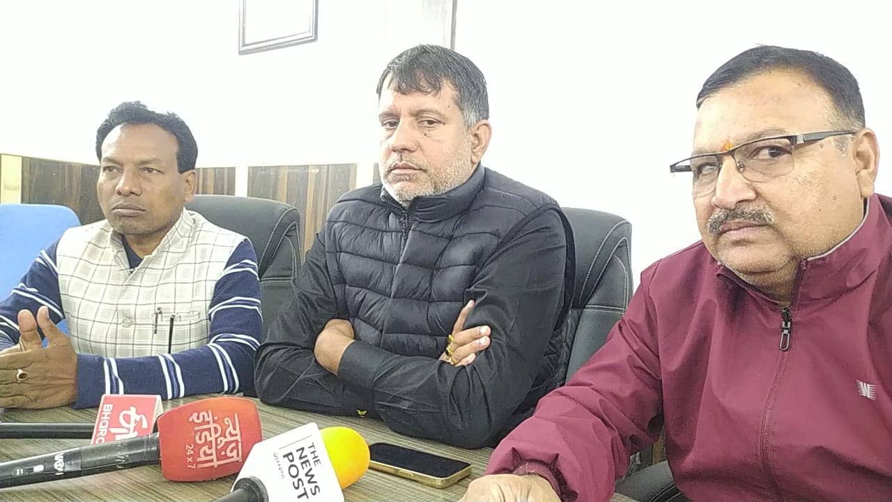 दुमका:झारखंड सरकार के 4 साल के कार्यकाल पर बीजेपी का हमला! रणधीर सिंह ने कहा राज्य में मची है लूट खसोट, राज्य में  हो राष्ट्रपति शाषन लागू