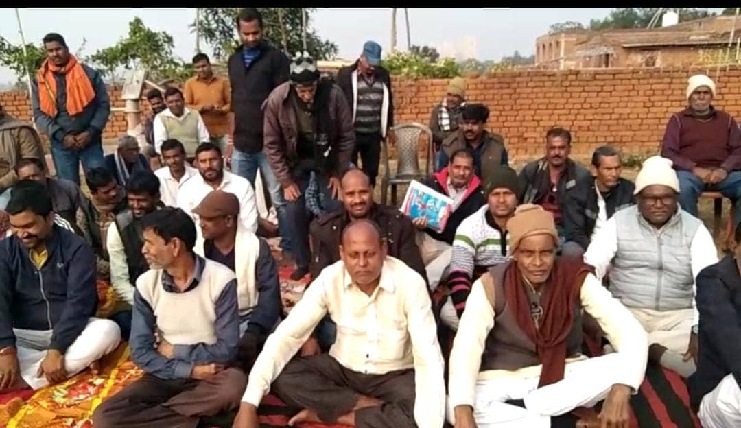 देवघर:अपनी मांगों को लेकर हड़ताल पर गये पीडीएस दुकानदार, जल्दी पूरी नहीं हुई मांग, तो गरीबों के भोजन पर लग जायेगा ग्रहण