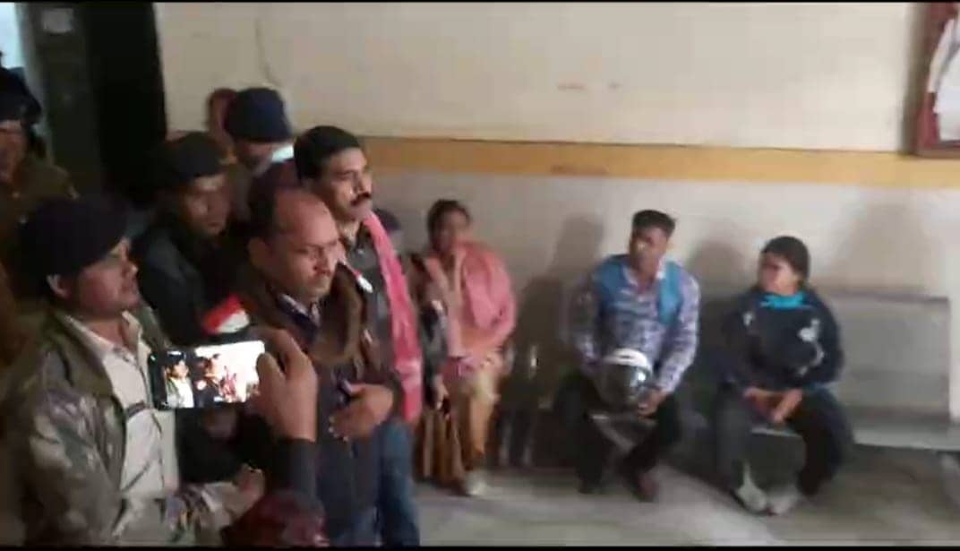 BIG BREAKING - धनबाद सिविल सर्जन कार्यालय का लिपिक रिश्वत लेते गिरफ्तार 