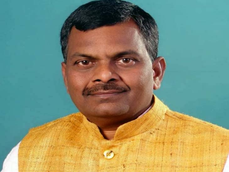 नगर निकाय चुनाव में पिछड़ों की हकमारी पर आजसू ने खोला मोर्चा, सुप्रीम कोर्ट जाने का किया एलान