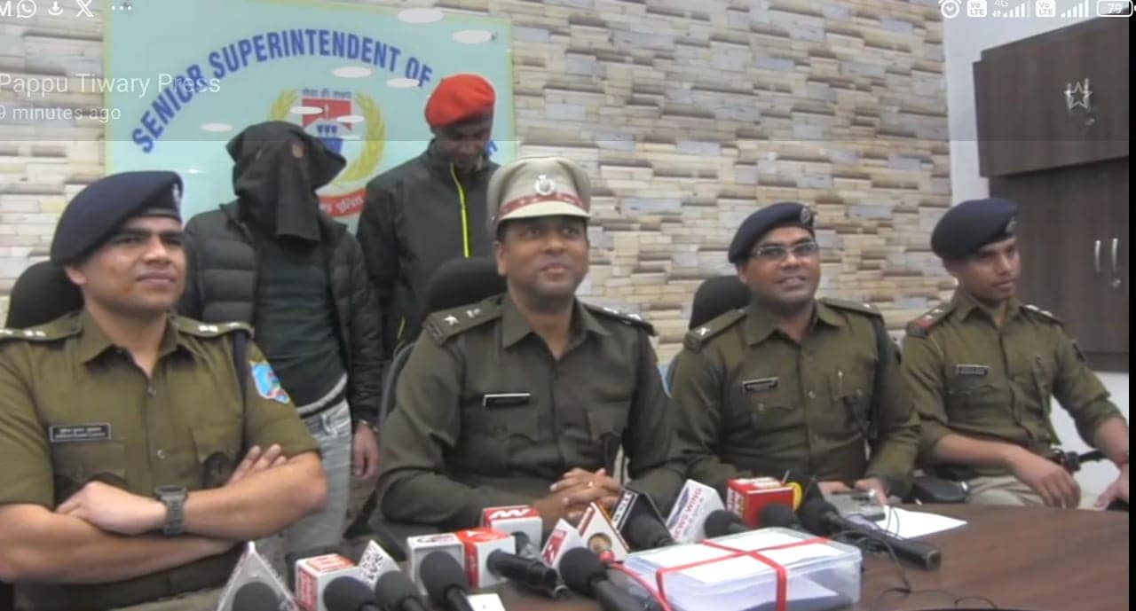 4 साल से फरार चल रहा अखिलेश सिंह का शार्प शूटर हरीश सिंह गिरफ्तार, बिहार के राजगीर से जमशेदपुर पुलिस ने दबोचा, भेष बदलने में है माहिर