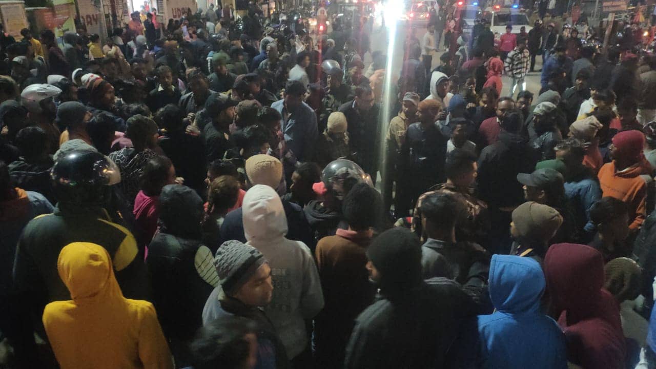 BREAKING: उत्पाद विभाग के हिरासत में नितेश की हत्या! परिजनों में आक्रोश, लालपुर में सड़क जाम    