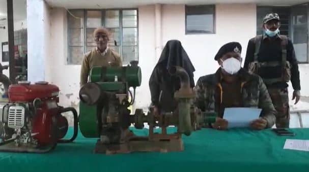 चतरा में नष्ट की गई अफीम की फसल, एक धराया