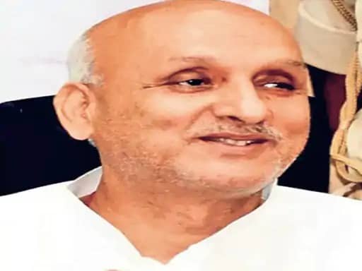 दलित-पिछड़ों को अक्षत नहीं संविधान की जरुरत! घर-घर अक्षत कार्यक्रम पर राजद का तंज, वंचित तबकों को राह भटकाने की साजिश 