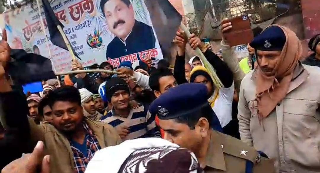 कैमूर पुलिस ने सरकटी युवती हत्याकांड का किया उद्भेदन! हत्यारा प्रेमी गिरफ्तार,पढ़ें कैसे प्रेमिका को सरप्राइज के बदले मिली दर्दनाक मौत   