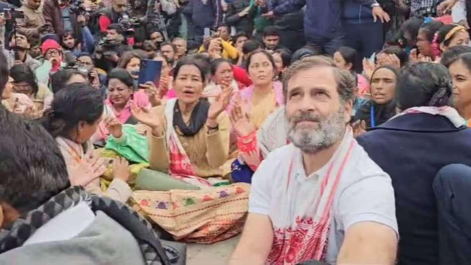 पीएम मोदी अहंकराचार्य! राम मंदिर के साथ ही सोशल मीडिया पर ट्रेंड हुए राहुल गांधी, जयराम रमेश की चेतावनी हमारी आस्था पर भाजपा का पहरा मंजूर नहीं