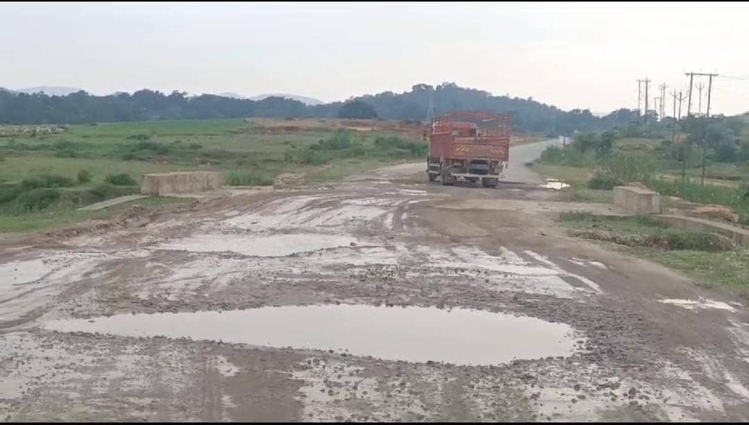 सम्मिलित बिहार के समय ही उठी थी गुमला बायपास सड़क की मांग, लेकिन इतने वर्ष बाद भी नहीं पूरा हुआ निर्माण कार्य,पढ़ें वजह   