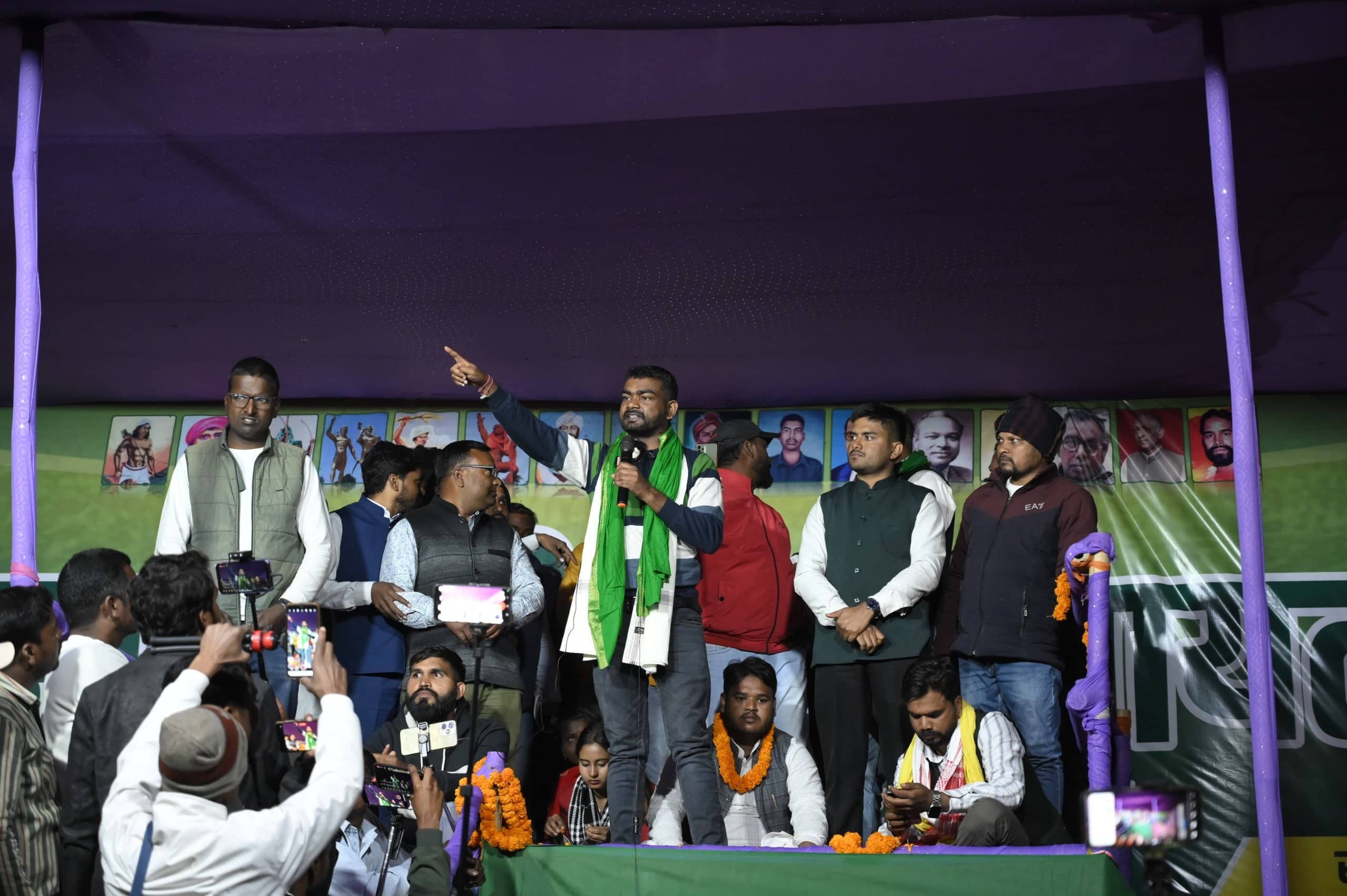 इंडिया-एनडीए दोनों से दो-दो सीट का ऑफर! हजारीबाग में जयराम की दहाड़- हमारा सपना झारखंडियों के चेहरे पर मुस्कान, संजय महेता की ओर किया इशारा