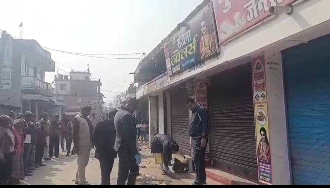 बिहार में नहीं थम रहा हत्याओं का सिलसिला! आज फिर मुजफ्फरपुर में युवक की हत्या से फैली सनसनी, अपराधियों ने बीच चौराहे पर फेंका शव   