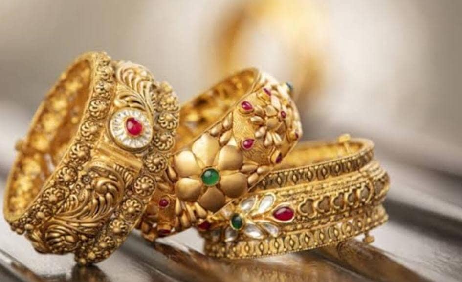 Vastu tips:घर के इस दिशा में भूलकर भी ना रखें सोने-चांदी के गहने, हो सकता है बड़ा नुकसान, पढ़ें इसको रखने की सही दिशा   