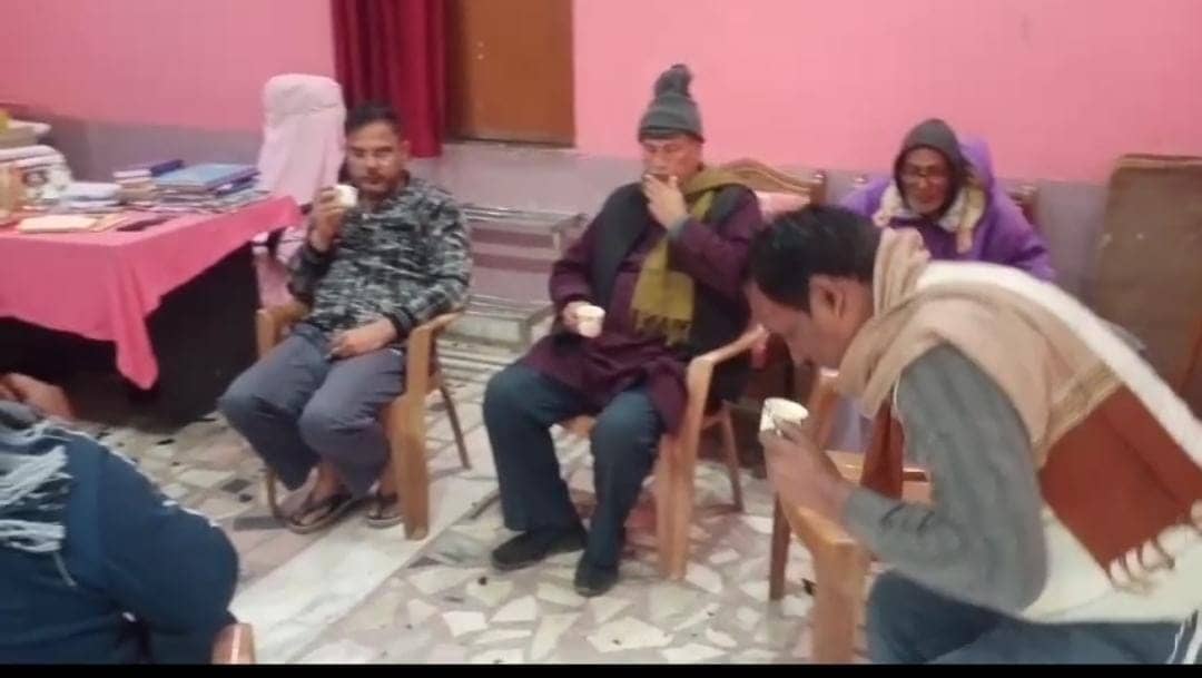 बाढ़ में अपराधियों ने मुखिया पति पर की फायरिंग, घटना से इलाके में दहशत