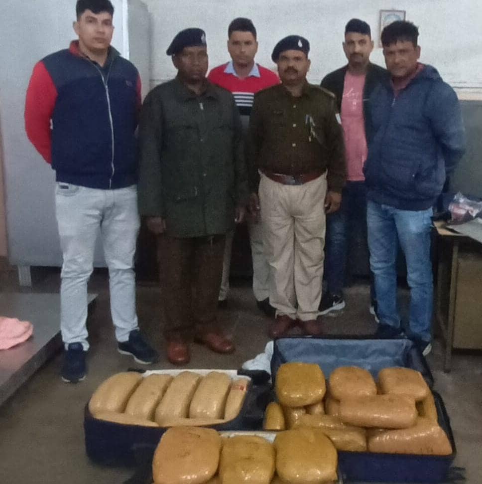 रांची: जम्मूतवी एक्सप्रेस से गांजे की बड़ी खेप बरामद, RPF कर रही मामले की जांच
