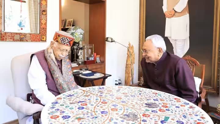 सीएम नीतीश ने लालकृष्ण आडवाणी से की मुलाकात, जानिए क्या बोले