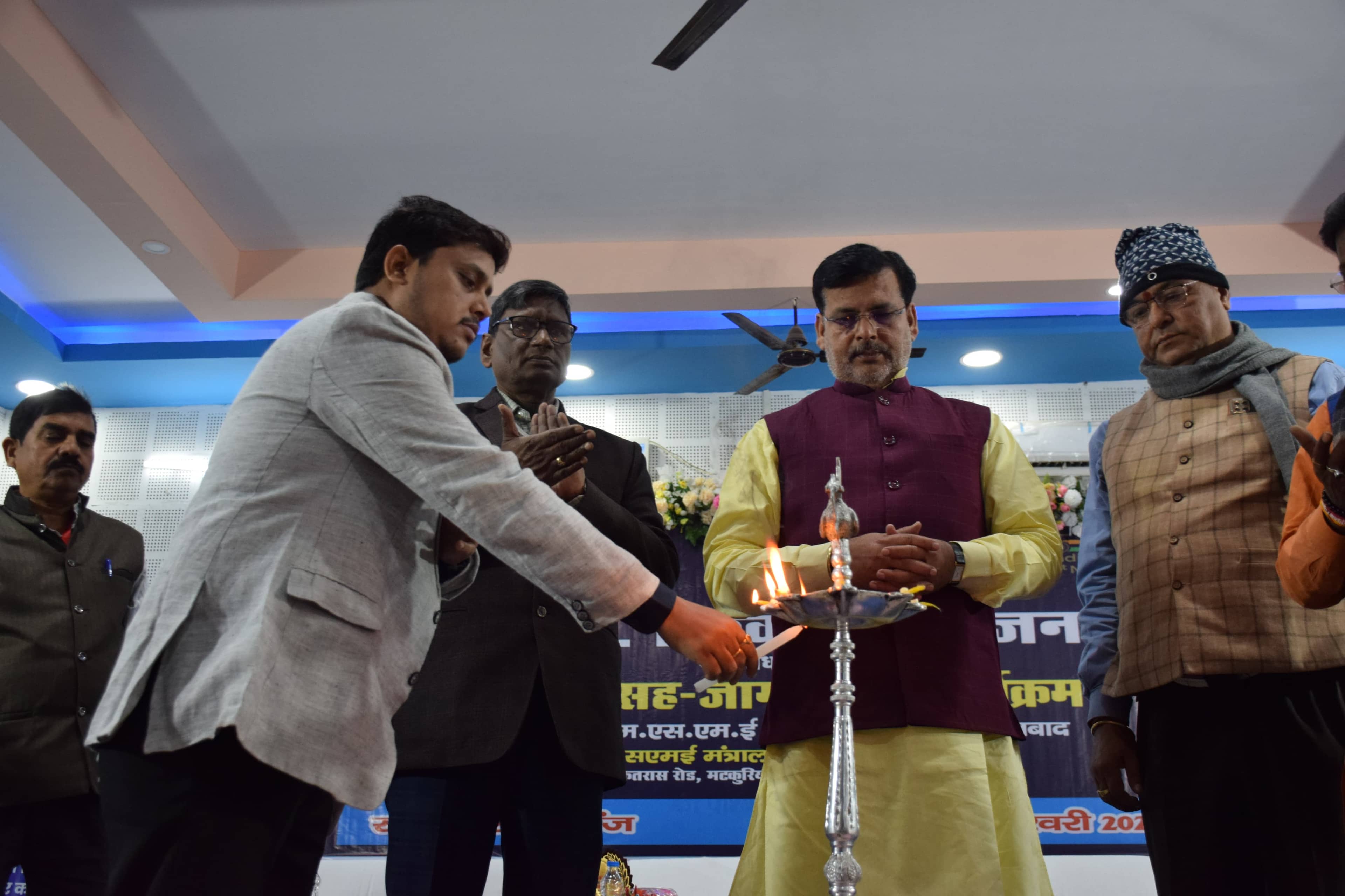 साहिबगंज में पीएम विश्वकर्मा योजना को लेकर जागरूकता कार्यक्रम,  विधायक अनंत ओझा ने गिनाई पीएम की उपलब्धियां, पढ़ें विस्तार से