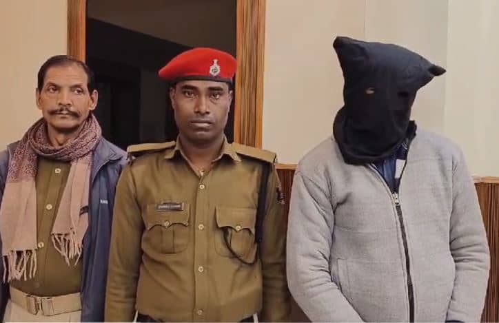 मोतिहारी: 50 हजार का इनामी कुख्यात अपराधी गिरफ्तार, लूट हत्या के लगभग आधा दर्जन से अधिक मामले का है आरोपी