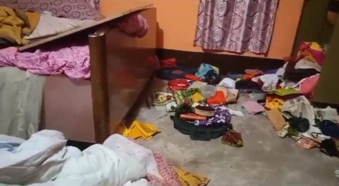 कोयलांचल के एक घर में हथियारबंद डकैतों ने मचाया उत्पात ! पूरे परिवार को बंधक बनाकर नकद सहित लगभग 16 लाख के गहने लूटे