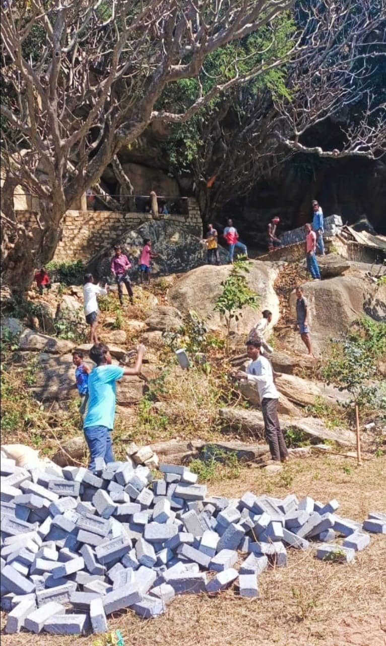 उपेक्षा का दंश झेल रहा लापुंग का इकलौता प्राकृतिक धरोहर प्रसिद्ध बाबा वनखंडी धाम, ग्रामीणों ने उठाया बीड़ा