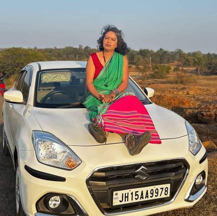 दुमका: जब एक फेसबुक पोस्ट रजनी मुर्मू के लिए बना मुसीबत, तो रुकने और झुकने के बजाय चुना स्वाभिमान का रास्ता, पढ़ें रजनी ने ऐसा क्या लिखा जिससे मचा बवाल   