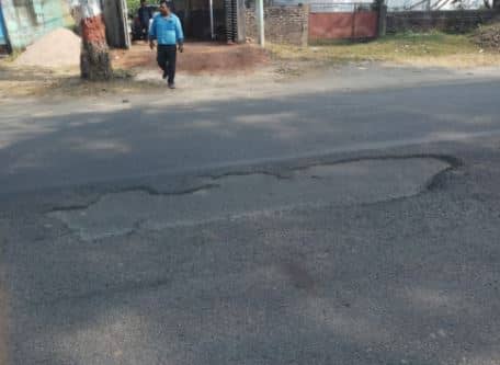 सीएम से कह रही पलामू की सड़कें, हुजूर फिर आइए कि सुधरे दशा हमारी