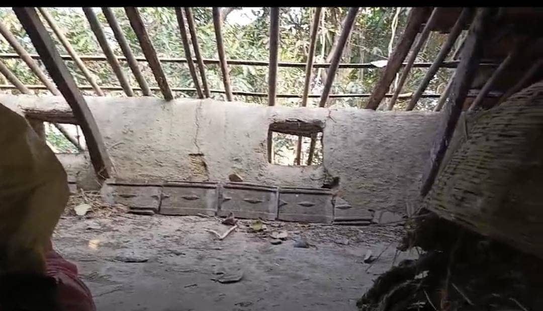 प्रदेश सरकार का ड्रीम प्रोजेक्ट अबुआ आवास योजना कटघड़े में! सरकारी सिस्टम में हो रहे गड़बड़झाला से ग्रामीण परेशान