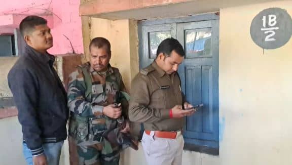 फंदे से झूलता मिला जूनियर इंजीनियर का शव, हत्या या आत्महत्या पर उलझी गुत्थी, पढ़िए 