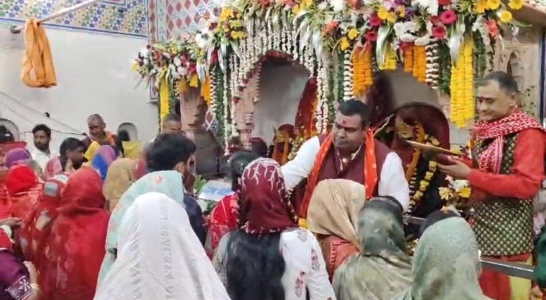 चतरा:तीन दिवसीय राजकीय इटखोरी महोत्सव का आगाज, सूबे के मुखिया भी करेंगे शिरकत, पढ़ें कौन कौन से बॉलीवुड स्टार बिखेरेंगे जलवा