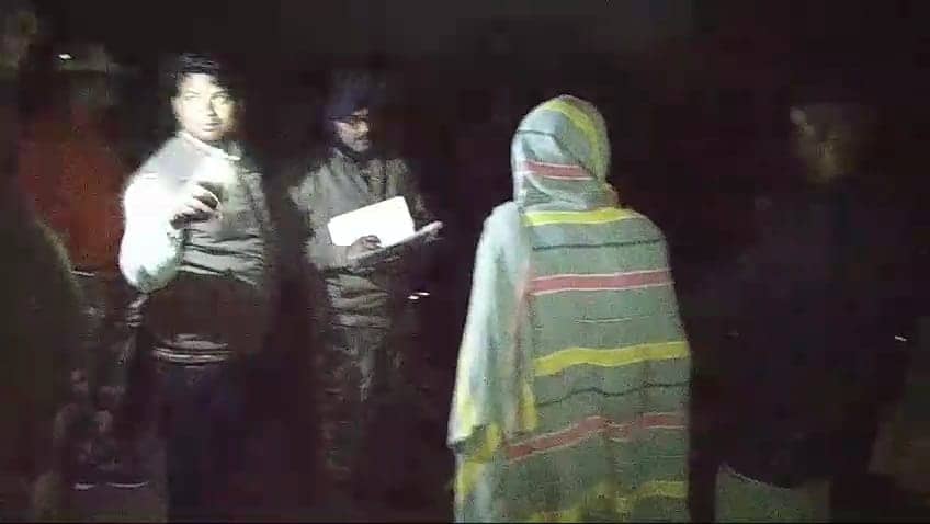 जमीन विवाद सुलझाने गयी पुलिस टीम पर ग्रामीणों का हमला, आधा दर्जन पुलिसकर्मी घायल