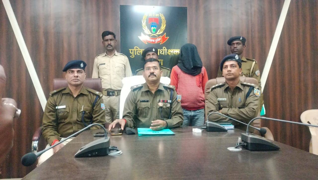 प्रेमिका सात फेरे के लिए बना रही थी दबाव तो प्रेमी ने पत्थर से कूचकर कर दी निर्मम हत्या, हत्यारे गिरफ्तार