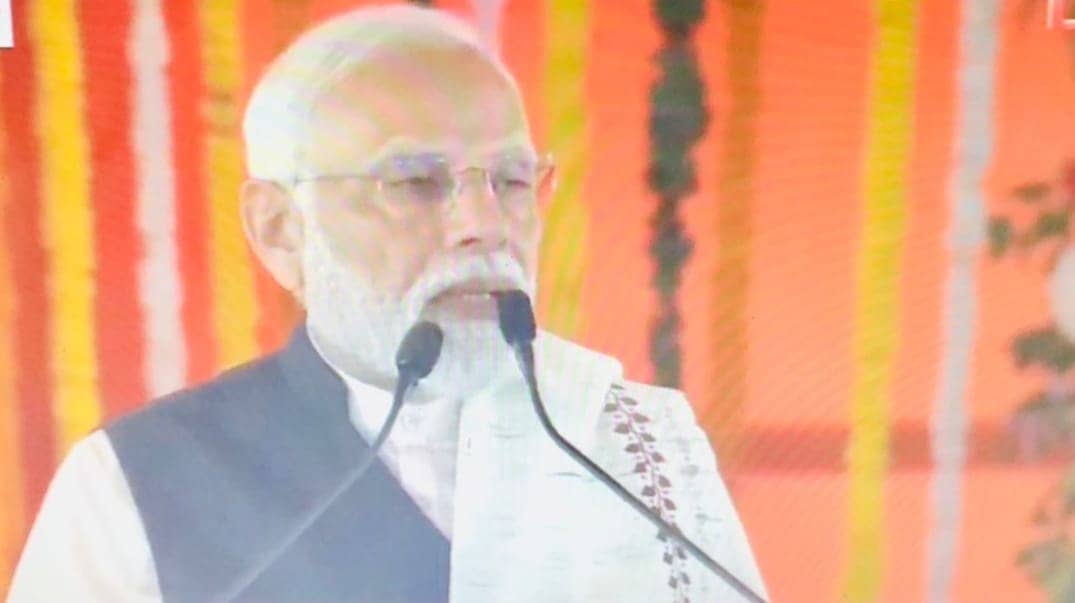 धनबाद में गरजे पीएम नरेंद्र मोदी! सिंदरी में hurl के उद्घाटन के बाद जोर देकर कहा तालचर खाद कारखाने का भी उद्घाटन वही करेंगे     