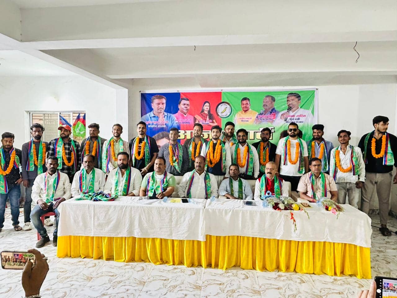 जमशेदपुर:आजसू पार्टी का मिलन समारोह, नए सदस्यों का किया गया स्वागत   