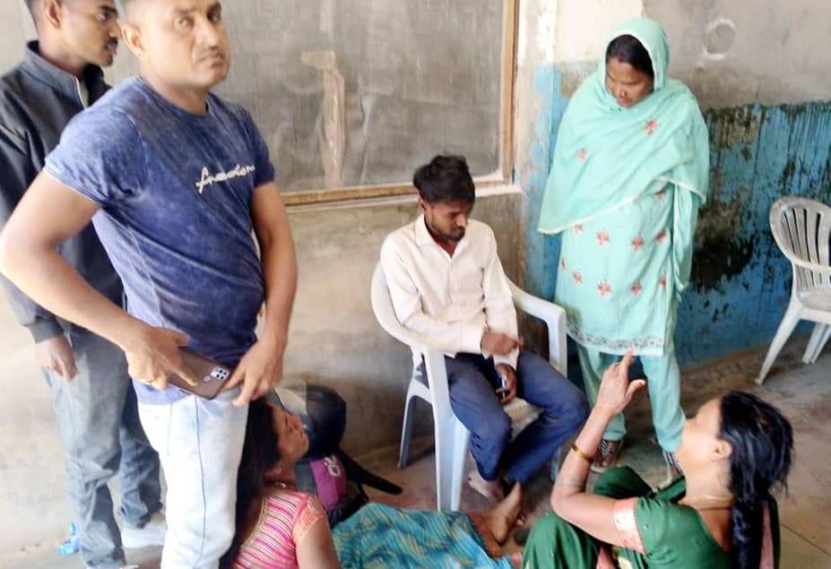 मलय डैम मोड़ पर दर्दनाक हादसा : पिकअप वैन ने बाइक सवार को रौंदा, ममेरे-फुफेरे भाई की मौत से बुझ गया घर का चिराग