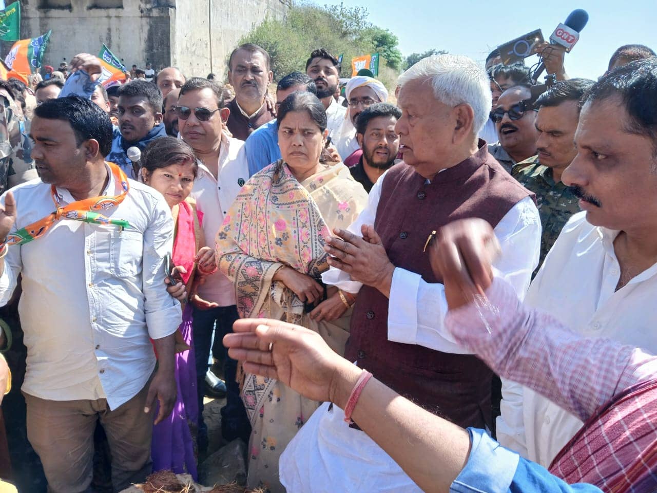 धनबाद सांसद और निरसा विधायक पर भारी पड़े इरफान अंसारी! पढ़ें "पावर"की लड़ाई में कौन,कैसे जीता