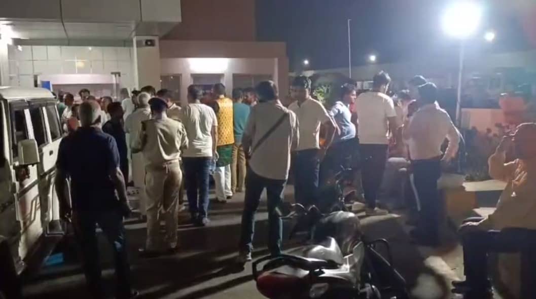 जमशेदपुर: रंगदारी नहीं देने पर अपराधियों ने व्यापारी की पत्नी को मारी गोली, जांच में जुटी पुलिस