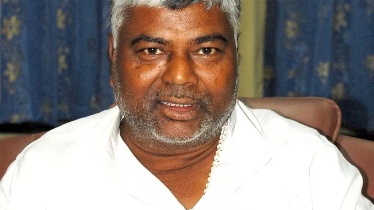 LS 2024: विधायक मथुरा महतो के परिवार वाले पहली बार कर पाएंगे अपने घर के मुखिया को वोट, जानिए क्यों ऐसा होगा 