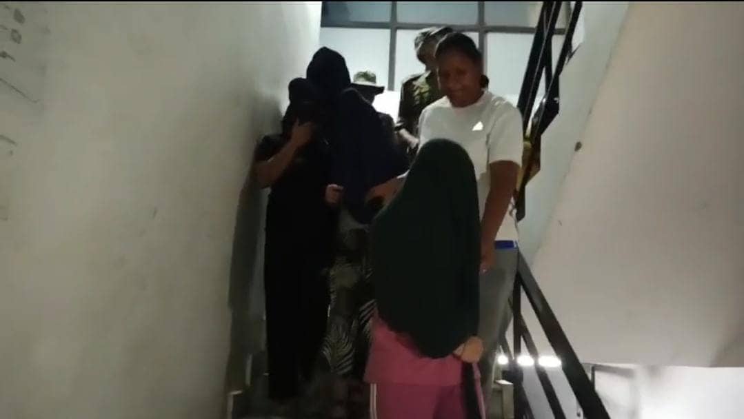 जमशेदपुर के इस रेस्टोरेंट में चल रहा था अवैध हुक्का बार और अश्लीलता का डांस, एसडीएम ने किया बड़ा खुलासा, 10 डांसर हिरासत में    