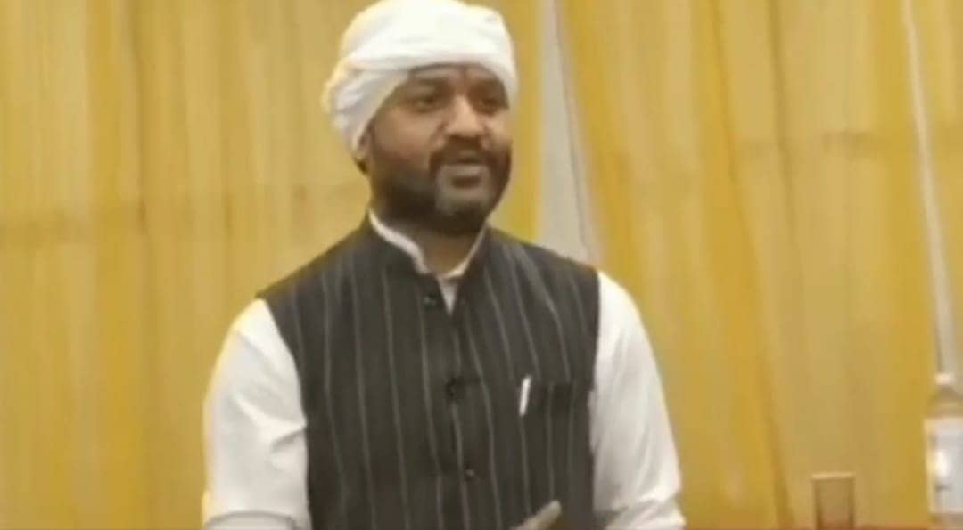 धनबाद की  सियासी जंग: अगर ढुल्लू महतो ने ऐसा कर दिया तो अनूप सिंह पत्नी की उम्मीदवारी वापस ले लेंगे?