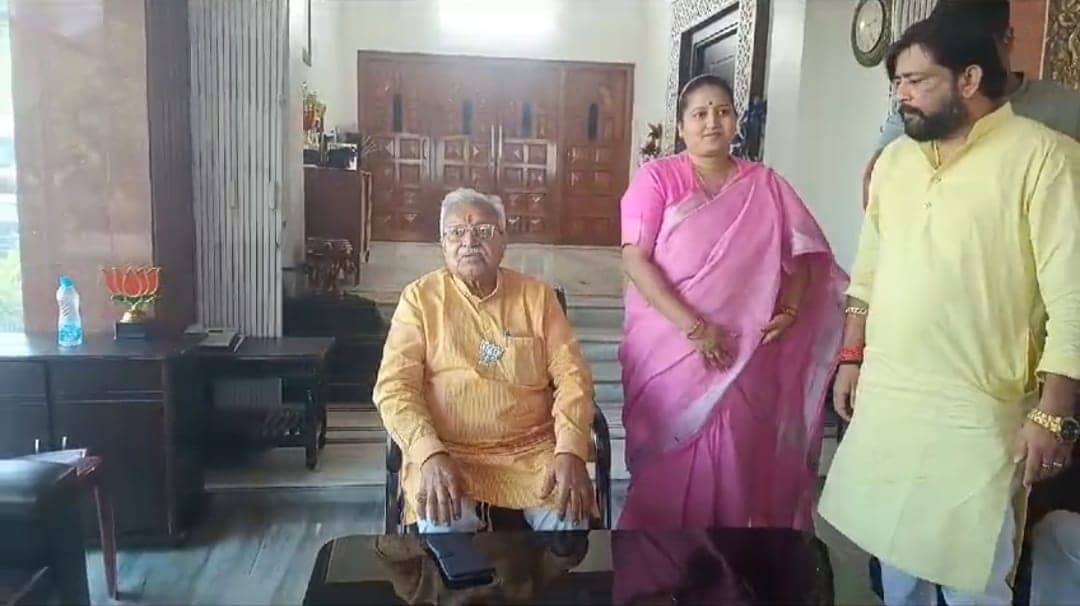 धनबाद लोकसभा से अभी नहीं टला है ‘घात’ का खतरा! क्या बीजेपी प्रदेश प्रभारी के धनबाद पहुंचने की यही है असल वजह? 