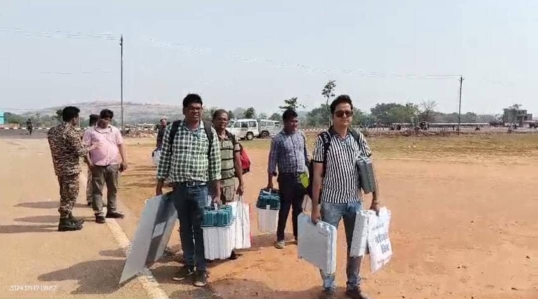  Loksabha Election 2024: लोहरदगा लोकसभा सीट के लिए वोटिंग कल, मतदानकर्मिर्यों में उत्साह, पढ़े डीसी ने क्या कहा  