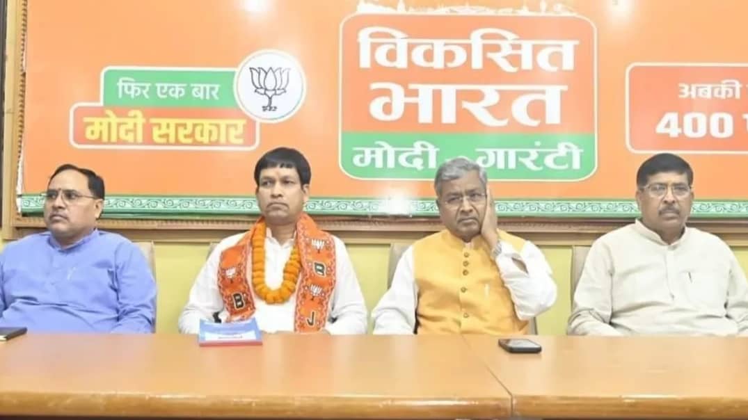 लोकसभा चुनाव के बीच झारखंड में बड़ा खेला, बीजेपी में शामिल हुए कांग्रेस प्रत्याशी के जीजा