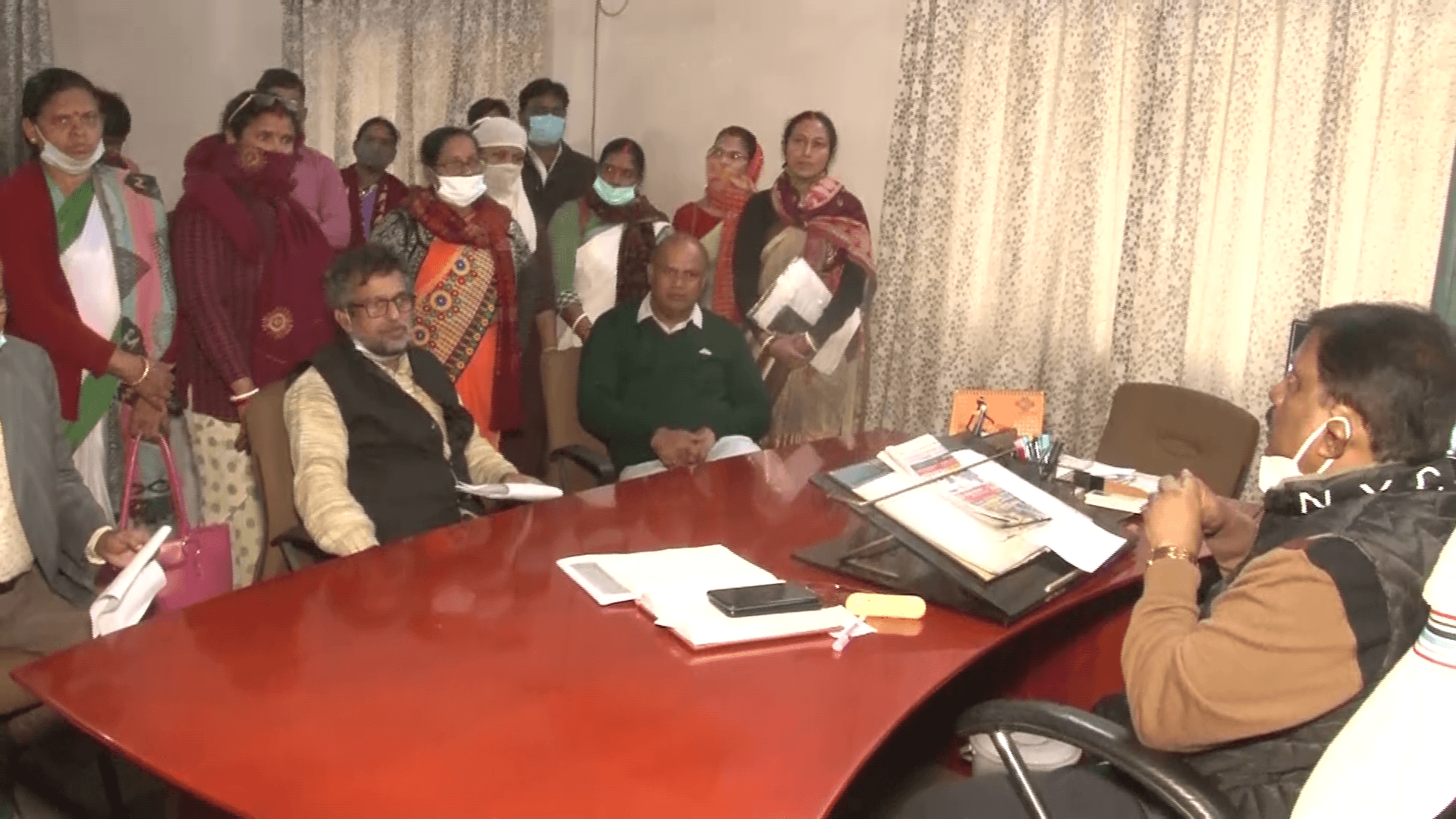 सहियाओं ने सीएस से की मुलाकात, कहा बकाया दो सरकार