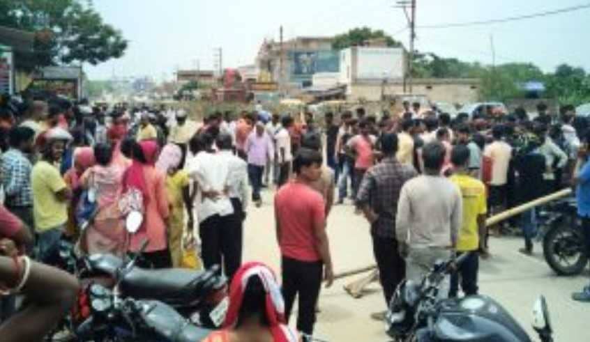 रांची के हॉट लिप्स रेस्टोरेंट के पास भीषण सड़क हादसा, एक व्यक्ति की मौत, बच्चे की हालत गंभीर