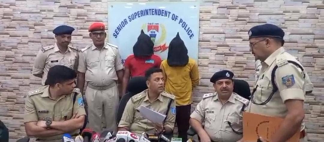 Crime News: जमशेदपुर पुलिस ने भोलू कुम्हार हत्याकांड का किया खुलासा, दो आरोपियों को किया गिरफ्तार