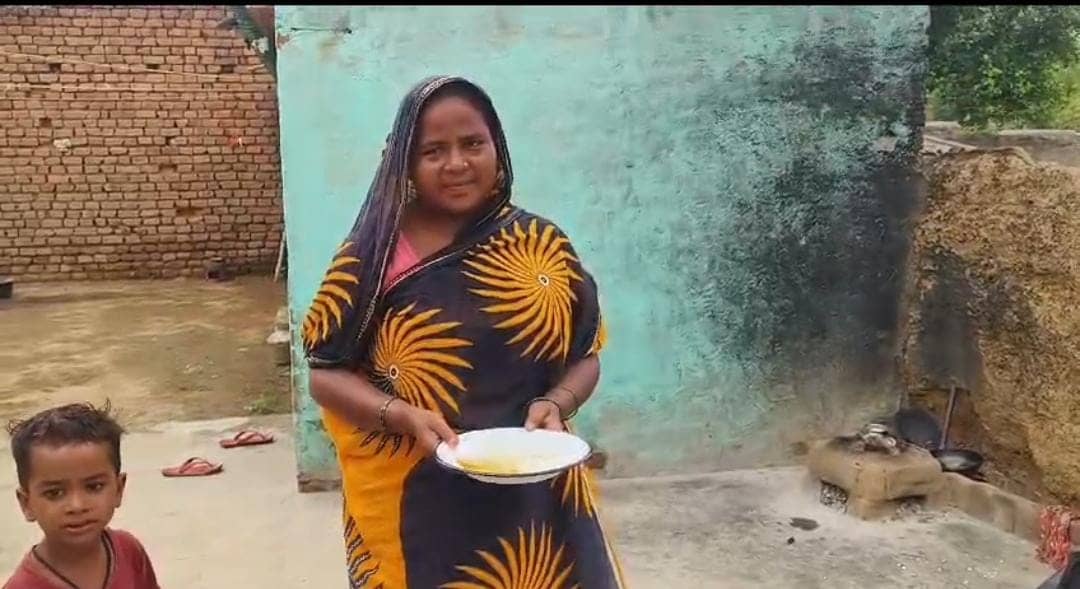 पश्चिम बंगाल:मुर्गी के अंडे से निकला सांप! ऑमलेट बनाने के लिए अंडा फोड़ते ही महिला के उड़े होश