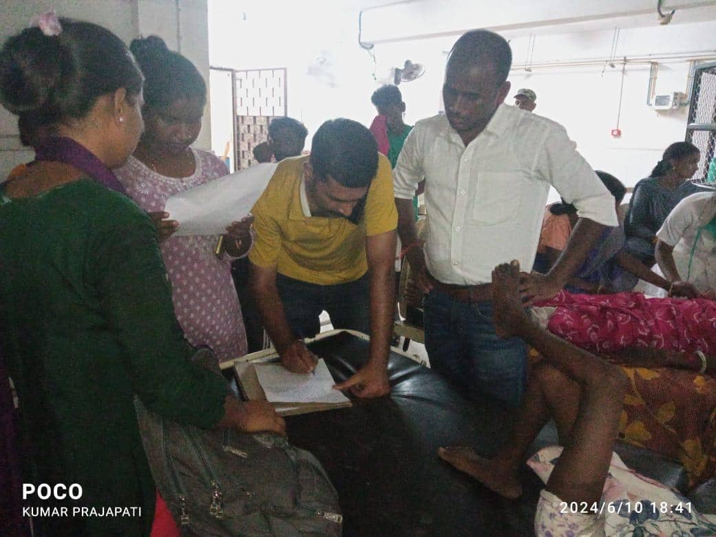 DHANBAD: ऐसा करने वाले को क्या कहेंगे आप! पहले दस साल की बच्ची को बांधकर पीटा फिर गर्म लोहे से दागा