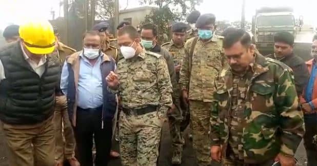 रेवले साइडिंग फ़ायरिंग की घटना का मुआयना करने खुद पहुंचे एसपी चंदन झा, आपराधिक गिरोह द्वारा फ़ायरिंग का शक