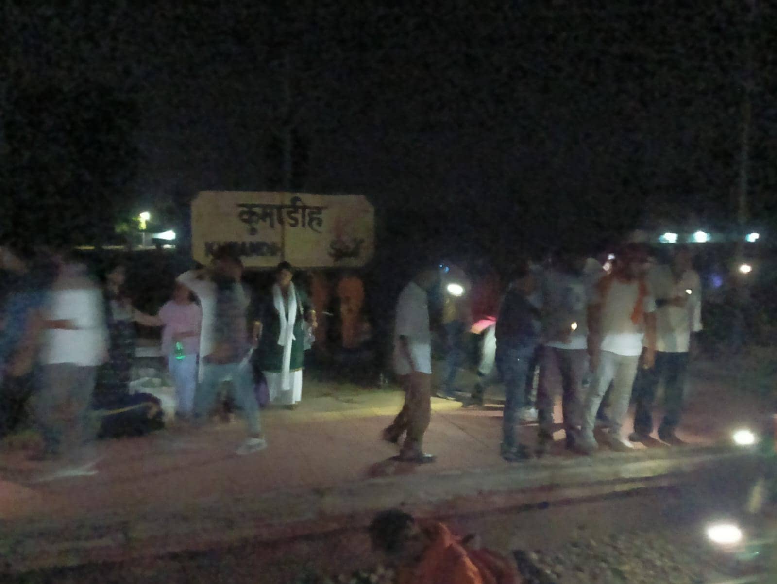 Followup Breaking: लातेहार के पास बड़ा ट्रेन हादसा, 3 की मौत, देखिए दुर्घटना का पहला वीडियो    