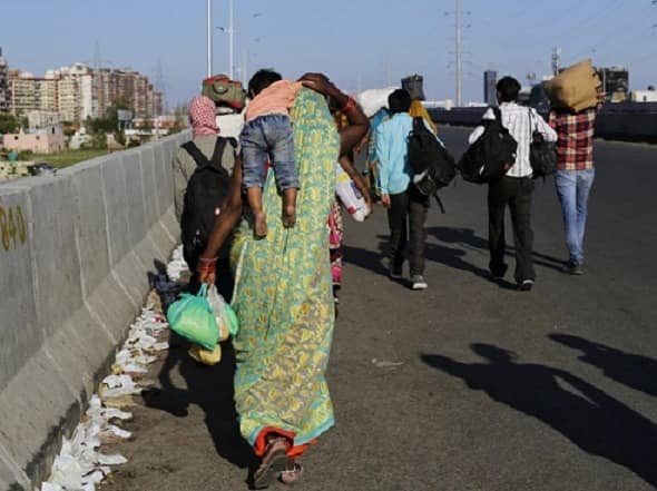 पलायन का दंश झेल रहे हैं गढ़वा के लोग, कल-कारखाना खोलने की कर रहे मांग